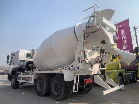 6x4 modalità di guida auto caricamento camion miscelatore di calcestruzzo con pompa al massimo 12.00r22.5 pneumatici