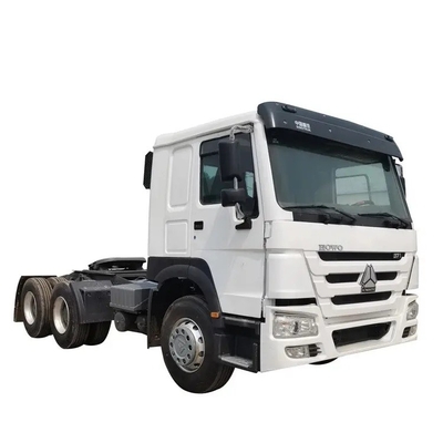 Sospensione pneumatica Sedile del conducente Sinotruk HOWO A7 Tractor Truck 6X4 371HP pneumatico certificato GCC