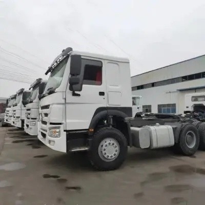 6X4 Head 340 CV 40 tonnellate 110 km/h Camionotti pesanti usati per trattori in Euro 2 con finestrino manuale