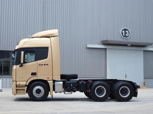 8.2 tonnellate Capacità 340 HP Motore Weichai 4X2 Tractor Truck con Air Suspension Sedile del guidatore