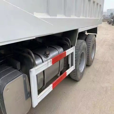 Segmento camion pesante Sinotruk HOWO 8X4 12 ruote Veicolo commerciale usato
