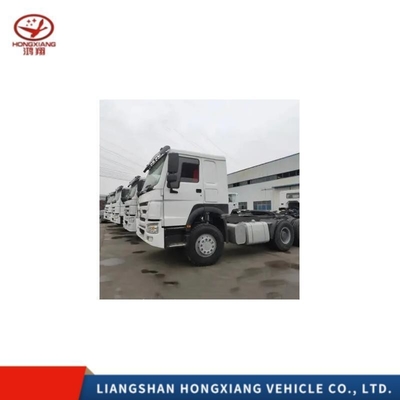 2021 2022 2023 Sinotruck Sitrak C7h G7 4X2 6X4 Trattor Truck 8.2tons Disegno pneumatico senza tubi