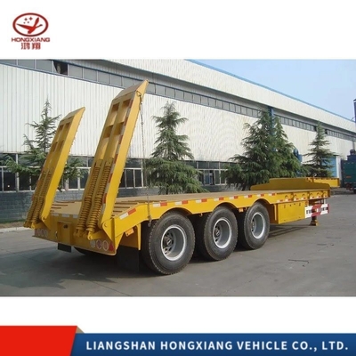 Semi-remolchi a letto basso 2/3/4 assi 40 FT rimorchi camion con gamba di atterraggio 28t di acciaio durevole