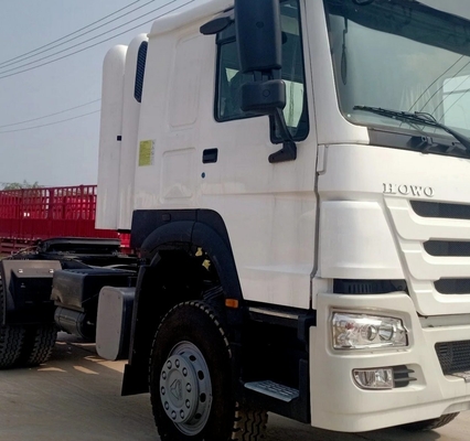 Shacman F3000 6X4 385-440HP Truck trattore nel mercato del CCG con e pneumatici certificati GCC