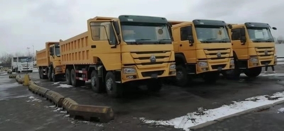 Used HOWO Trucks Sinotruk 6X4 Traktor Truck 8.2tons GVW 5001-10000 Kg per le vostre esigenze
