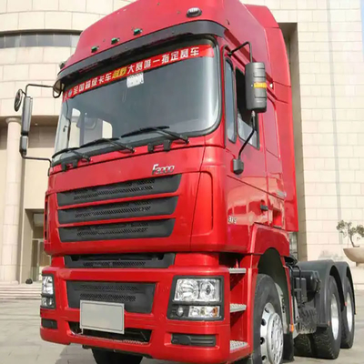 Chenglong H7 4X2 Chinese Tractor Truck con capacità di carico di 8,2 tonnellate e certificazione GCC