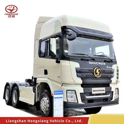Sinotruck HOWO CNG Truck tractor con ruota motrice 6×4 e sedile del conducente con sospensione a aria