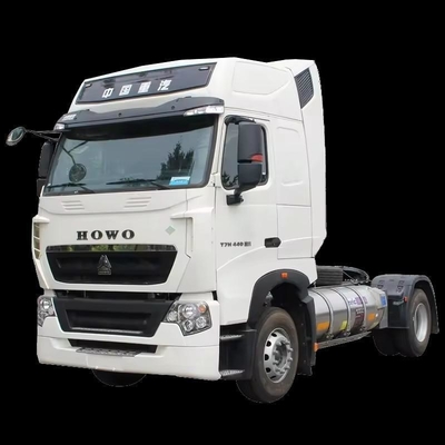 Sinotruk CNG HOWO T7 6X4 Tractor Truck Head Best per il segmento dei trasporti logistici