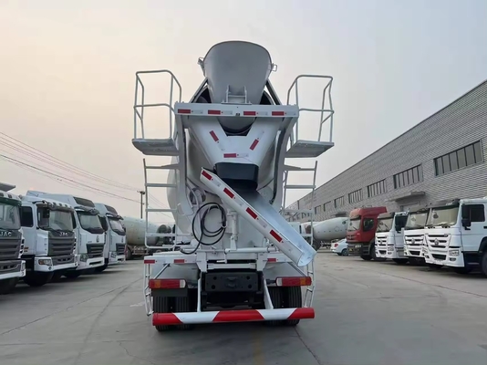 6x4 modalità di guida auto caricamento camion miscelatore di calcestruzzo con pompa al massimo 12.00r22.5 pneumatici
