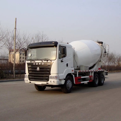 6x4 modalità di guida HOWO camion miscelatore di calcestruzzo per il trasporto di 8,2 t di calcestruzzo in modo efficiente