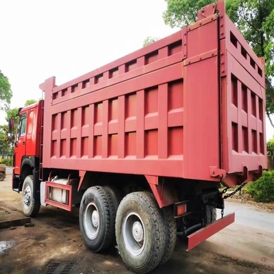 Sinotruk HOWO Dump truck a guida a destra con coppia massima Nm 500-1000nm in Tanzania