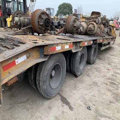 Prato lowboy con sistema di sospensione del braccio di traino