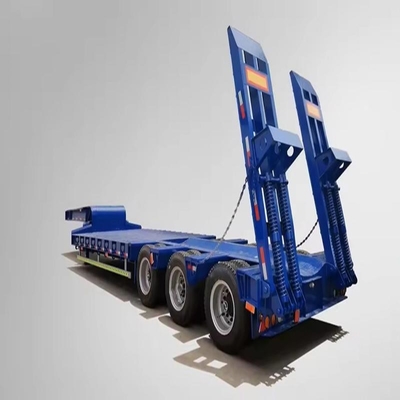Prato lowboy con sistema di sospensione del braccio di traino