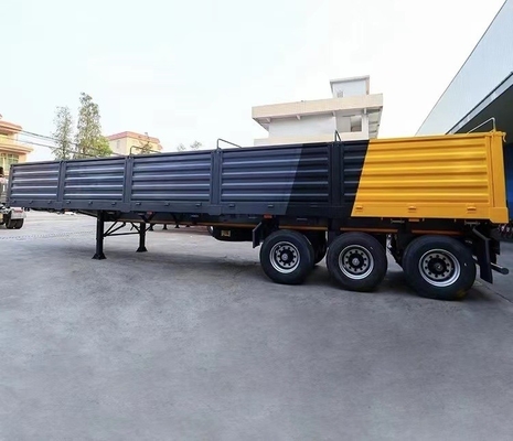 Semirimorchio a tre assi a parete laterale, rimorchio per carico a granello di tipo recinzione, capacità 5,5 tonnellate