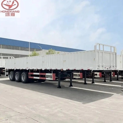 Camion con recinzione a parete alta, semirimorchio per il bestiame con 3 assi, 50 tonnellate di merci sfuse, trasporto di bovini