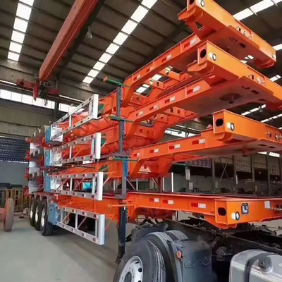 Semi-camion con contenitore scheletrico e sistema di frenatura a doppia linea